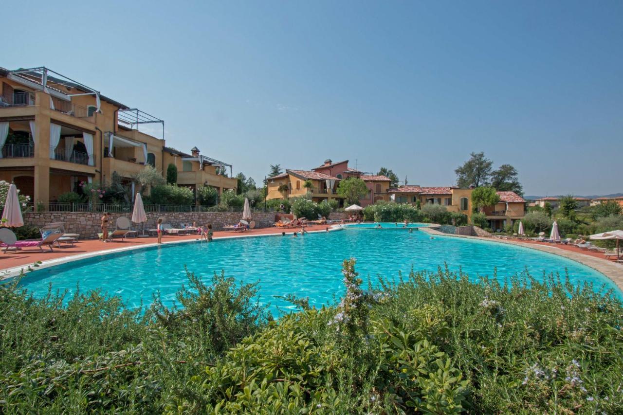 Borgo Del Torchio Apartments By Wonderful Italy Манерба-дель-Гарда Экстерьер фото
