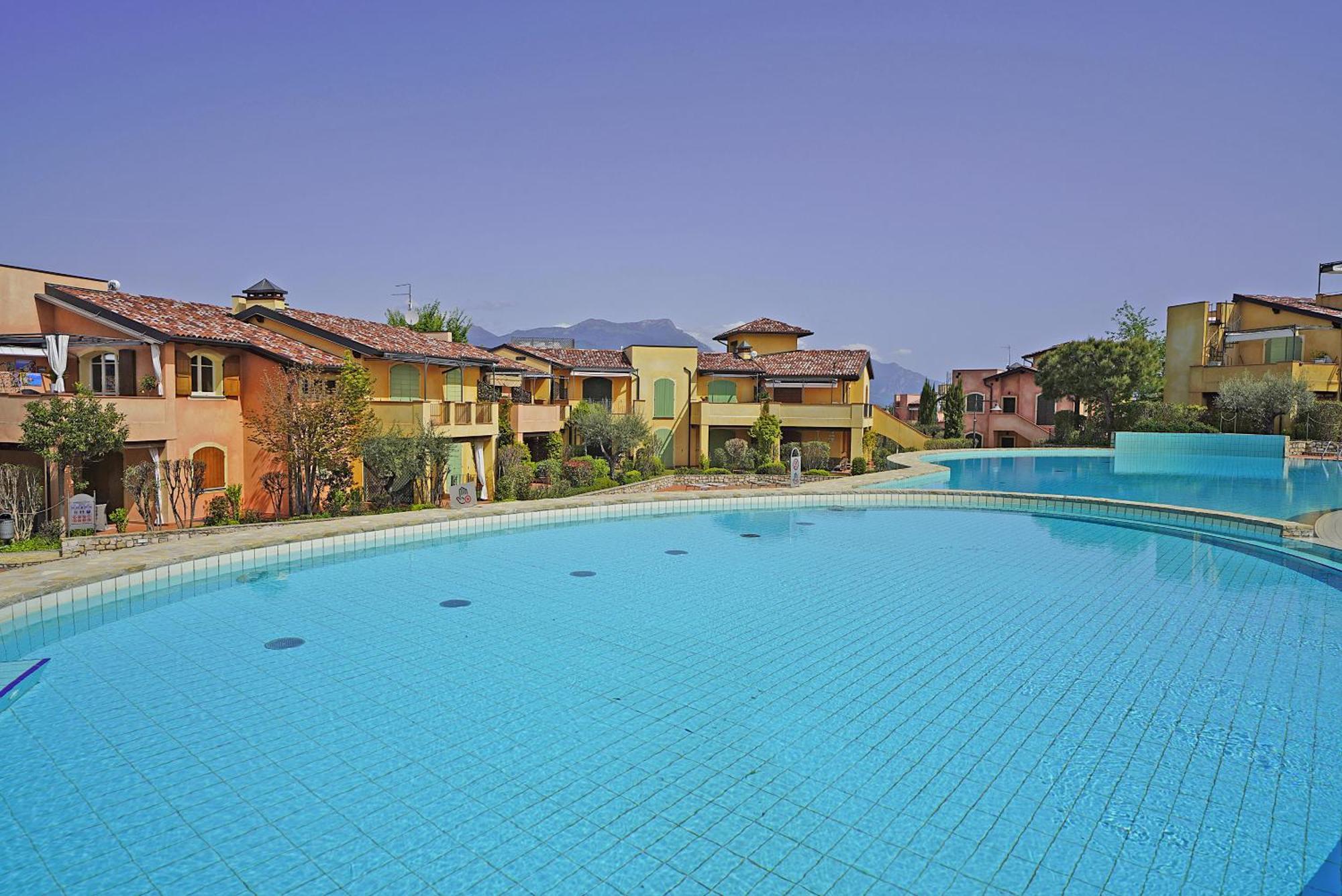 Borgo Del Torchio Apartments By Wonderful Italy Манерба-дель-Гарда Экстерьер фото