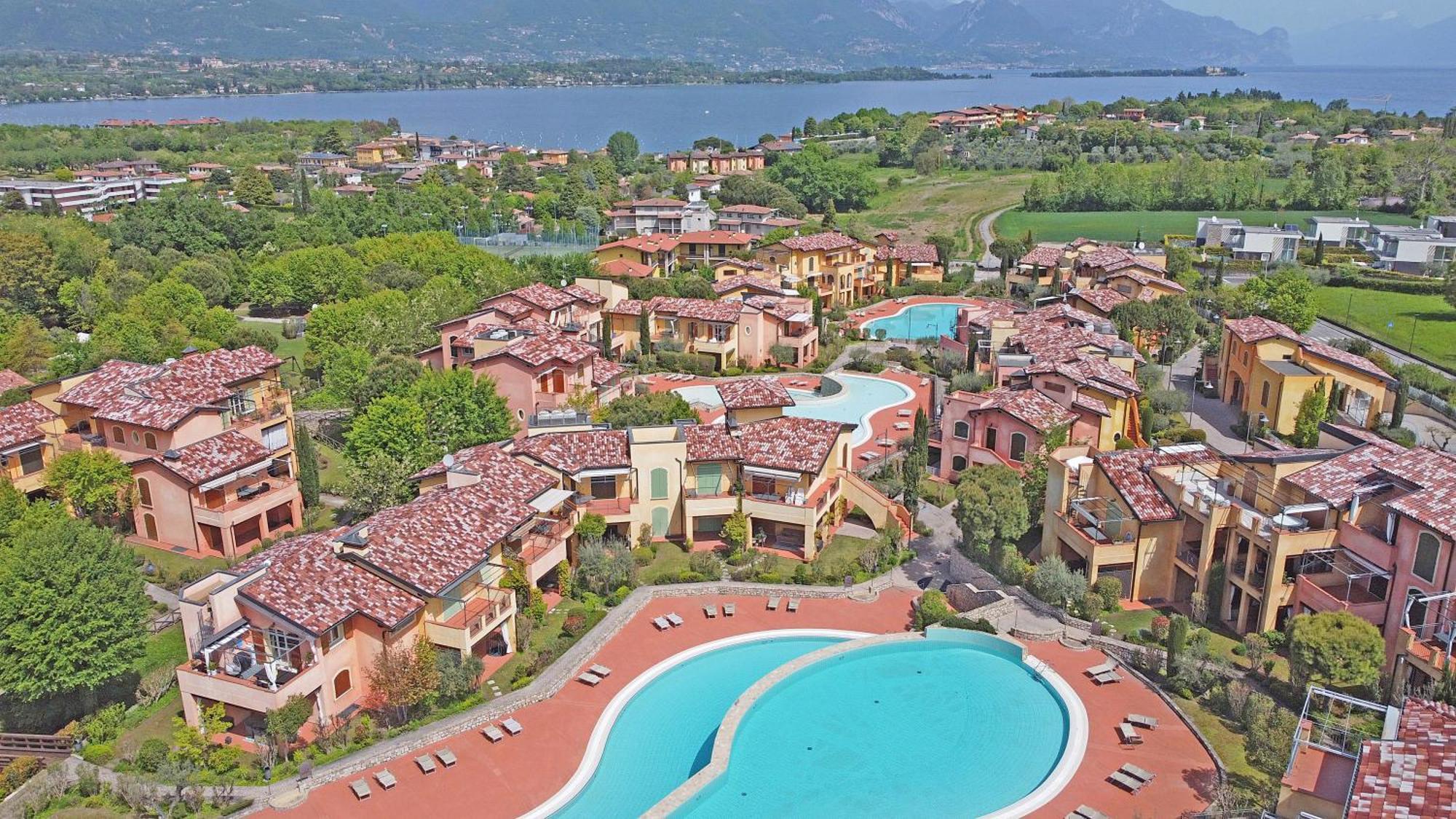 Borgo Del Torchio Apartments By Wonderful Italy Манерба-дель-Гарда Экстерьер фото
