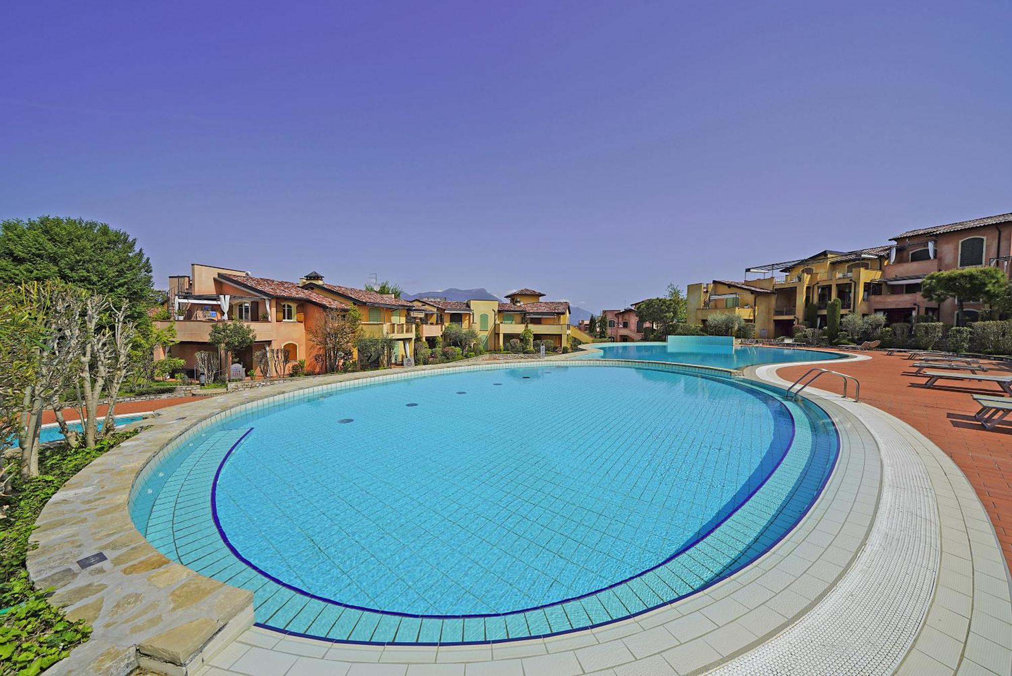 Borgo Del Torchio Apartments By Wonderful Italy Манерба-дель-Гарда Экстерьер фото